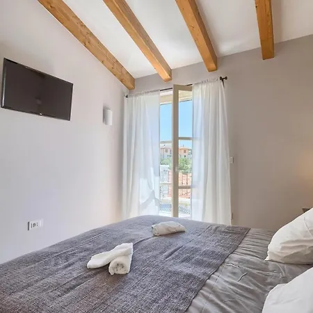 Valffiorita *